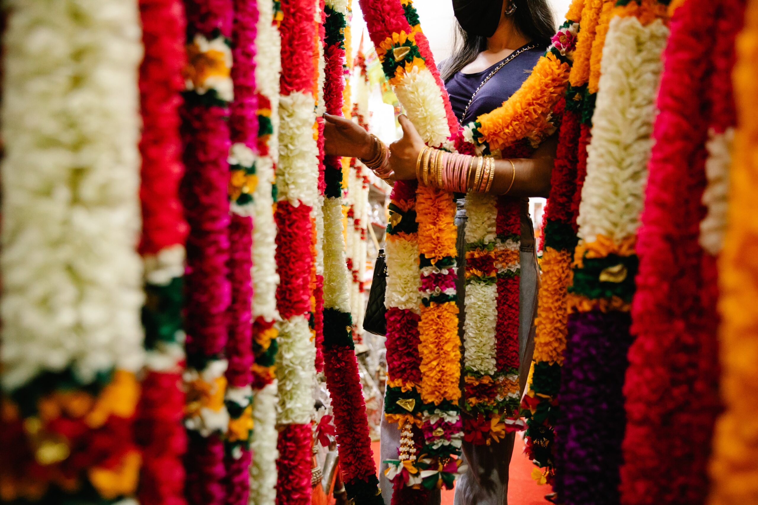 Traditional Ties: Indian Wedding Garlands Trends